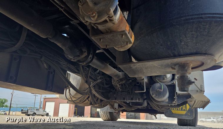 image for item EM7294 2006 International 5500i sewer jetter truck