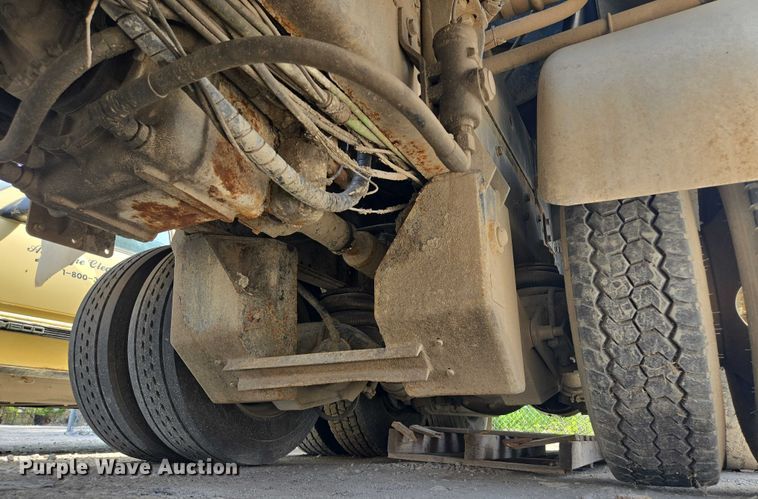 image for item EM7294 2006 International 5500i sewer jetter truck