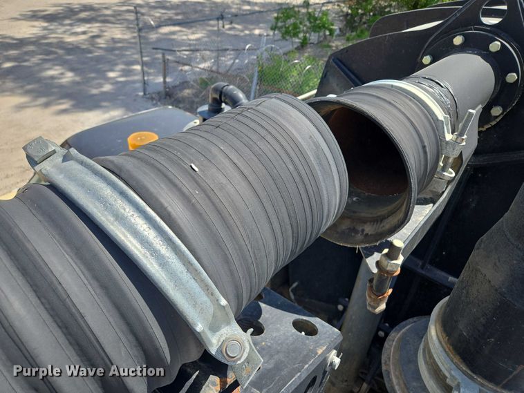 image for item EM7294 2006 International 5500i sewer jetter truck