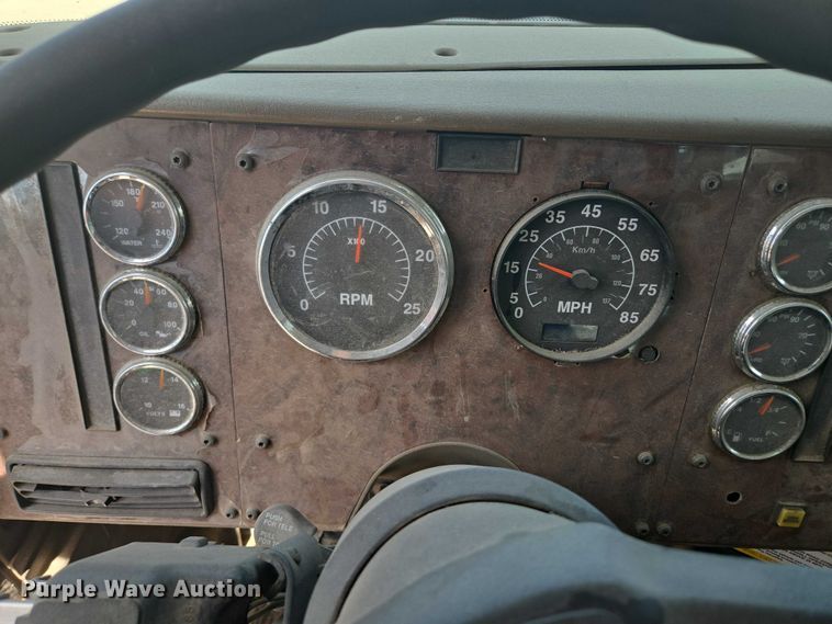 image for item EM7294 2006 International 5500i sewer jetter truck