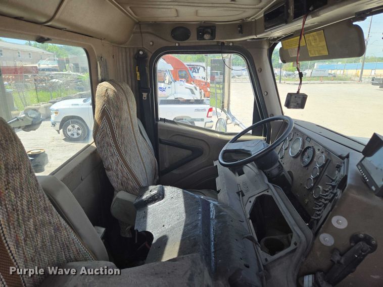 image for item EM7294 2006 International 5500i sewer jetter truck