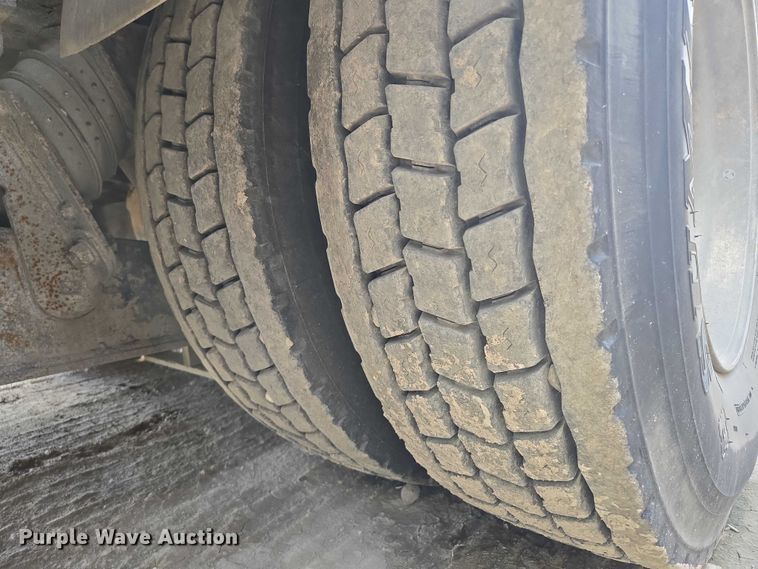 image for item EM7294 2006 International 5500i sewer jetter truck