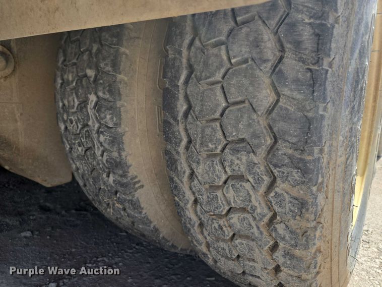 image for item EM7294 2006 International 5500i sewer jetter truck