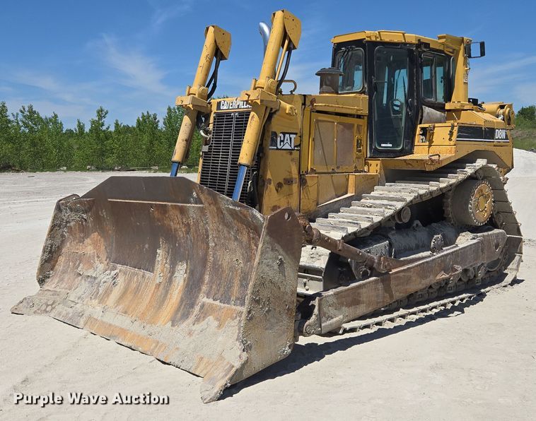 image for item EM7295 1994 Caterpillar D8N dozer