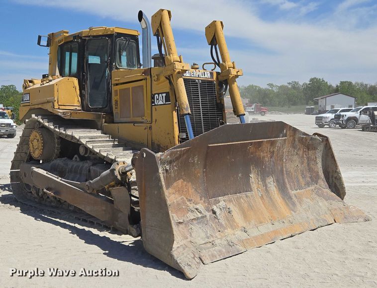 image for item EM7295 1994 Caterpillar D8N dozer