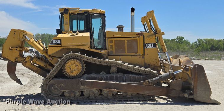image for item EM7295 1994 Caterpillar D8N dozer