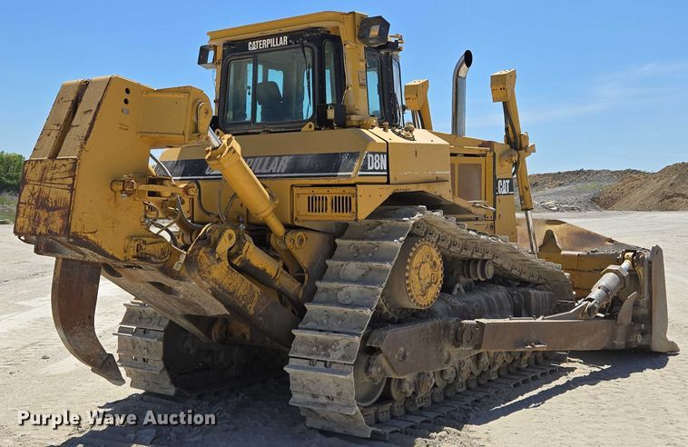 image for item EM7295 1994 Caterpillar D8N dozer
