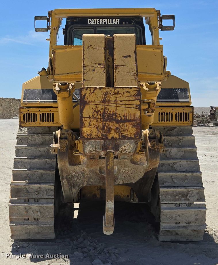 image for item EM7295 1994 Caterpillar D8N dozer