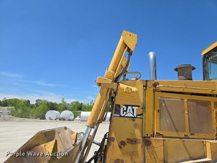 image for item EM7295 1994 Caterpillar D8N dozer