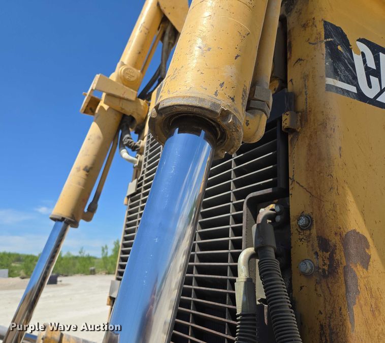 image for item EM7295 1994 Caterpillar D8N dozer