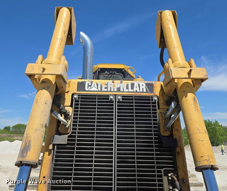 image for item EM7295 1994 Caterpillar D8N dozer