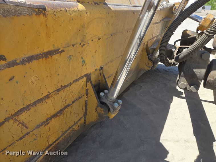 image for item EM7295 1994 Caterpillar D8N dozer