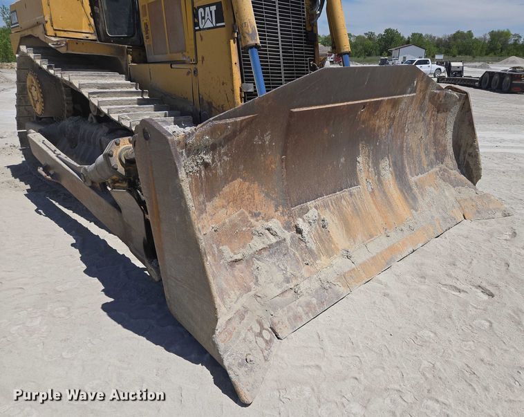 image for item EM7295 1994 Caterpillar D8N dozer