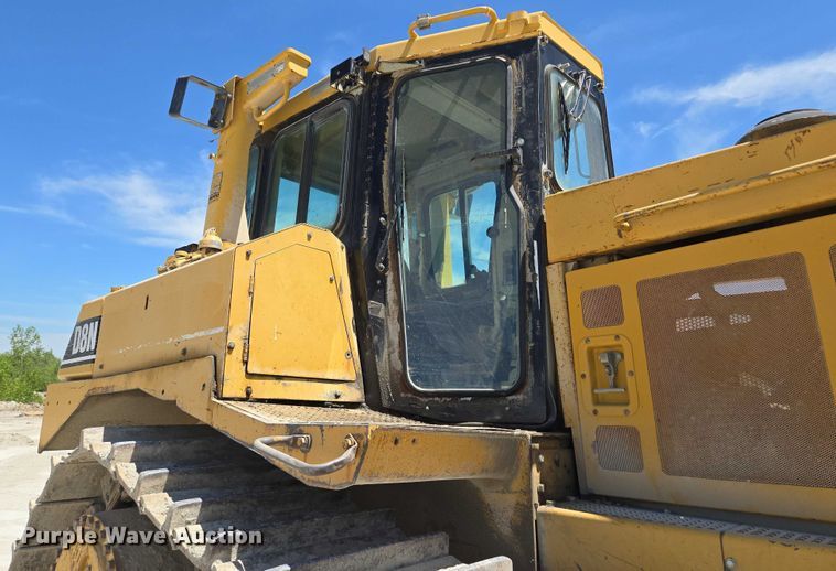image for item EM7295 1994 Caterpillar D8N dozer