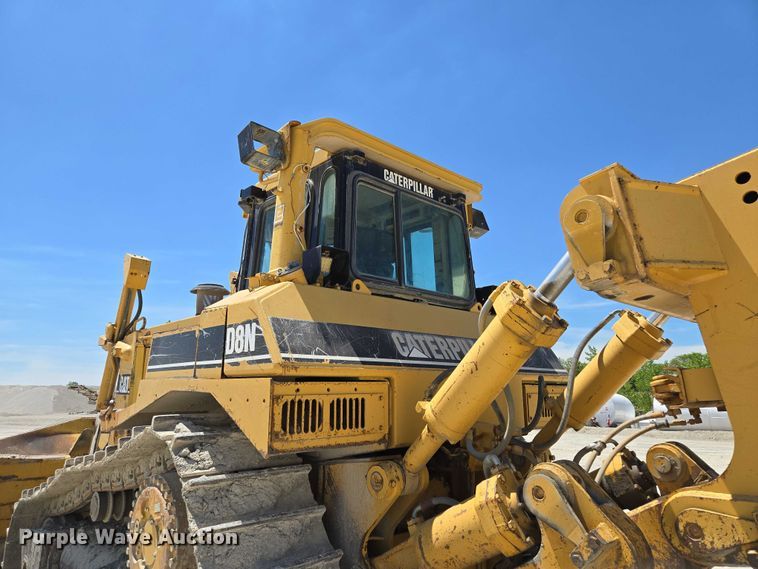 image for item EM7295 1994 Caterpillar D8N dozer