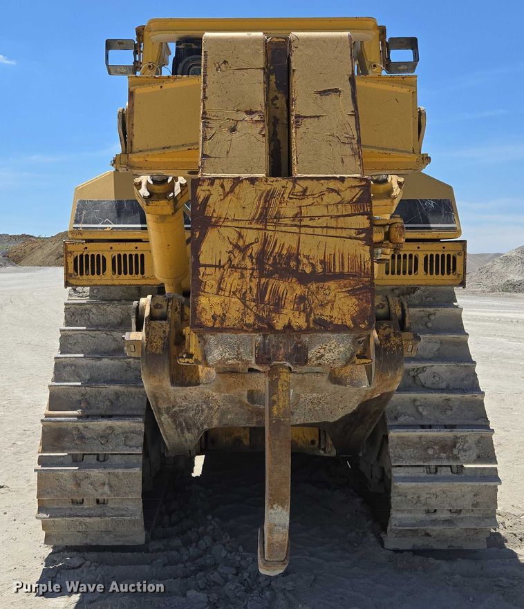 image for item EM7295 1994 Caterpillar D8N dozer