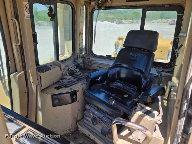 image for item EM7295 1994 Caterpillar D8N dozer