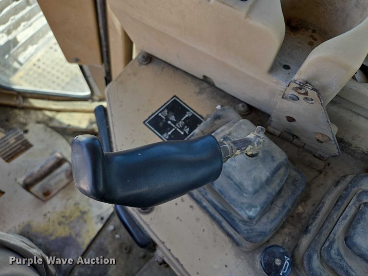 image for item EM7295 1994 Caterpillar D8N dozer