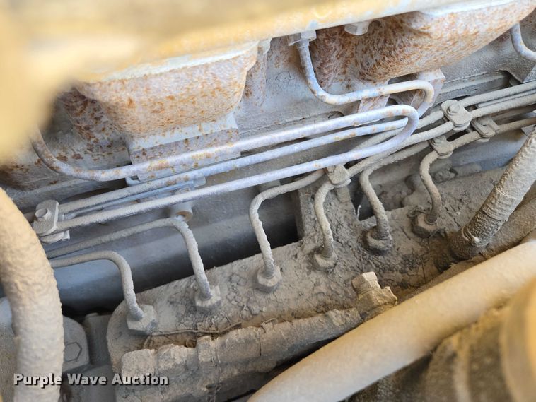 image for item EM7295 1994 Caterpillar D8N dozer