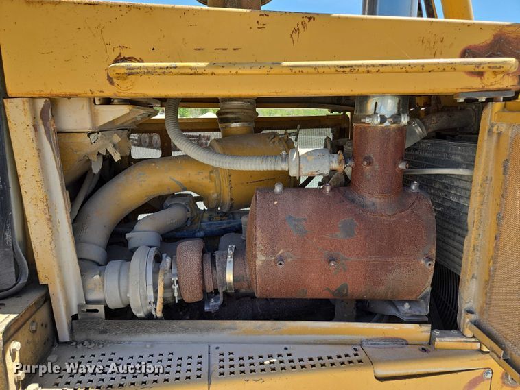 image for item EM7295 1994 Caterpillar D8N dozer