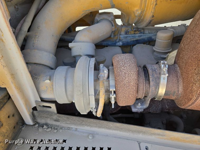 image for item EM7295 1994 Caterpillar D8N dozer