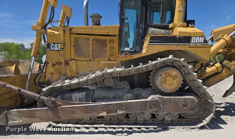image for item EM7295 1994 Caterpillar D8N dozer