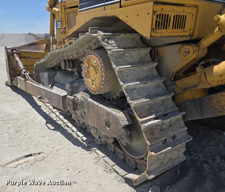 image for item EM7295 1994 Caterpillar D8N dozer