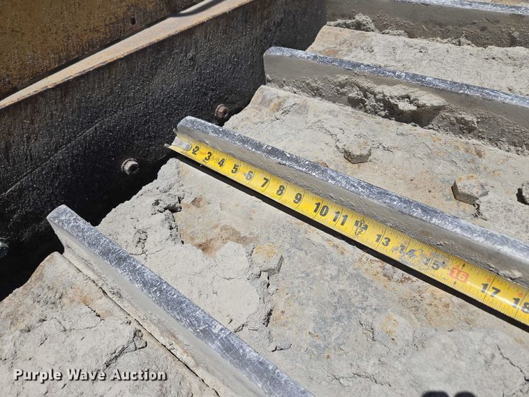 image for item EM7295 1994 Caterpillar D8N dozer