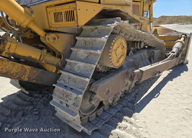 image for item EM7295 1994 Caterpillar D8N dozer