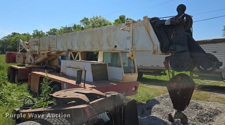 image for item EM7296 1981 Link-Belt HTC-50  crane