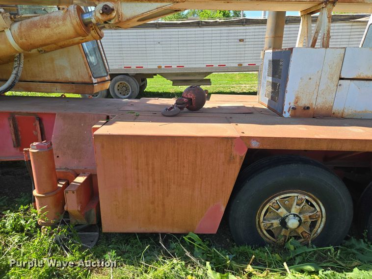 image for item EM7296 1981 Link-Belt HTC-50  crane