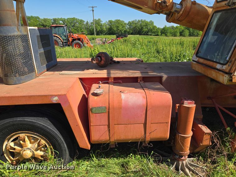 image for item EM7296 1981 Link-Belt HTC-50  crane