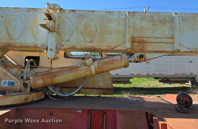 image for item EM7296 1981 Link-Belt HTC-50  crane