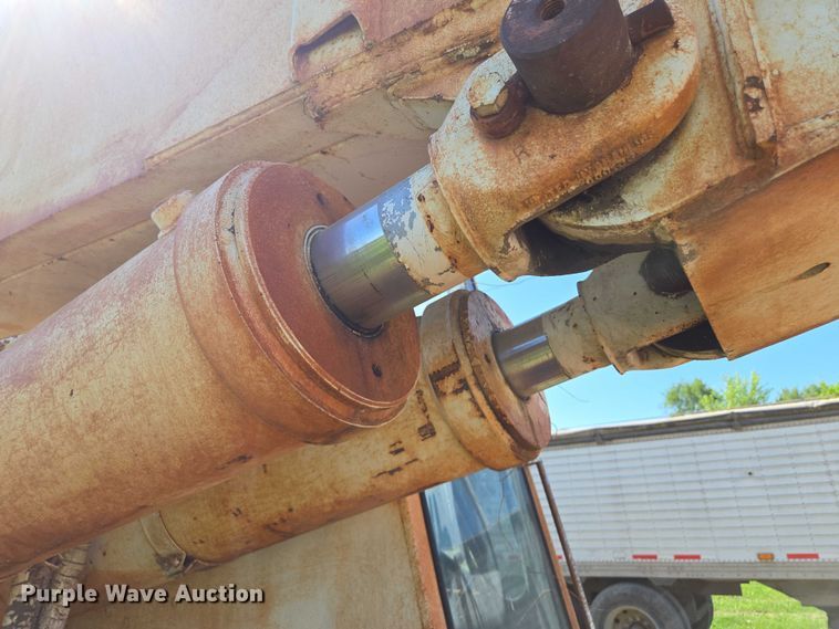 image for item EM7296 1981 Link-Belt HTC-50  crane