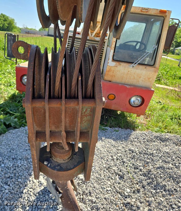 image for item EM7296 1981 Link-Belt HTC-50  crane