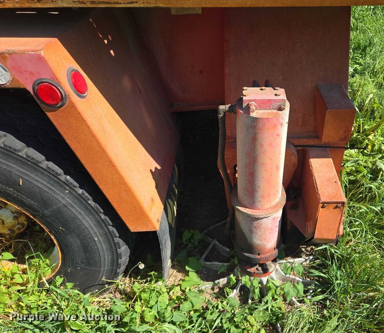 image for item EM7296 1981 Link-Belt HTC-50  crane