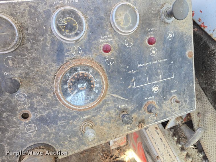 image for item EM7296 1981 Link-Belt HTC-50  crane