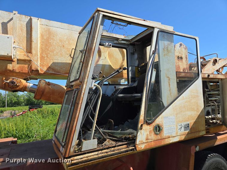 image for item EM7296 1981 Link-Belt HTC-50  crane