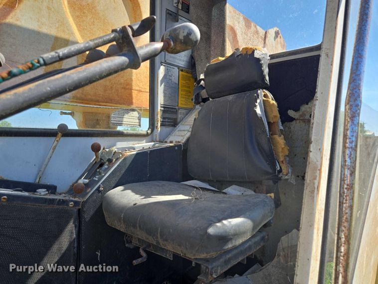 image for item EM7296 1981 Link-Belt HTC-50  crane