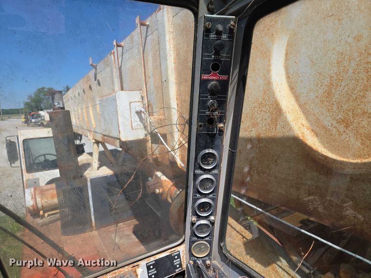 image for item EM7296 1981 Link-Belt HTC-50  crane