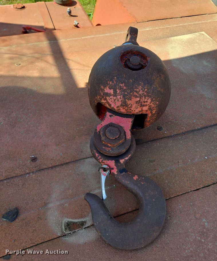 image for item EM7296 1981 Link-Belt HTC-50  crane