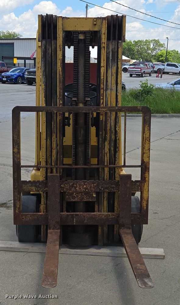 image for item EM7297 Hyster forklift
