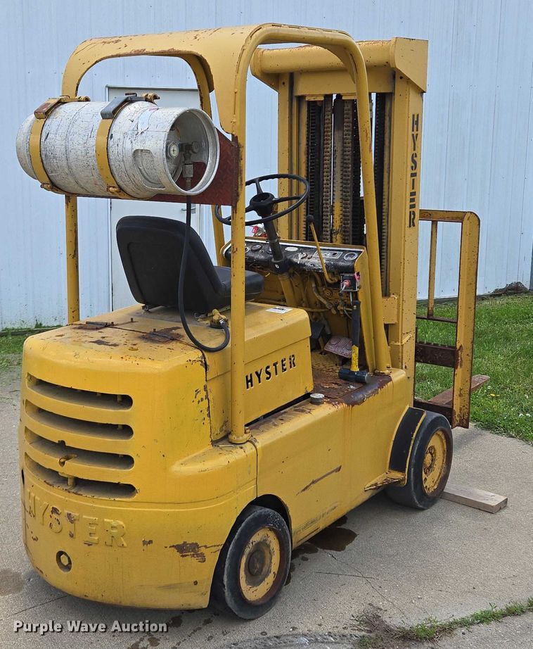 image for item EM7297 Hyster forklift