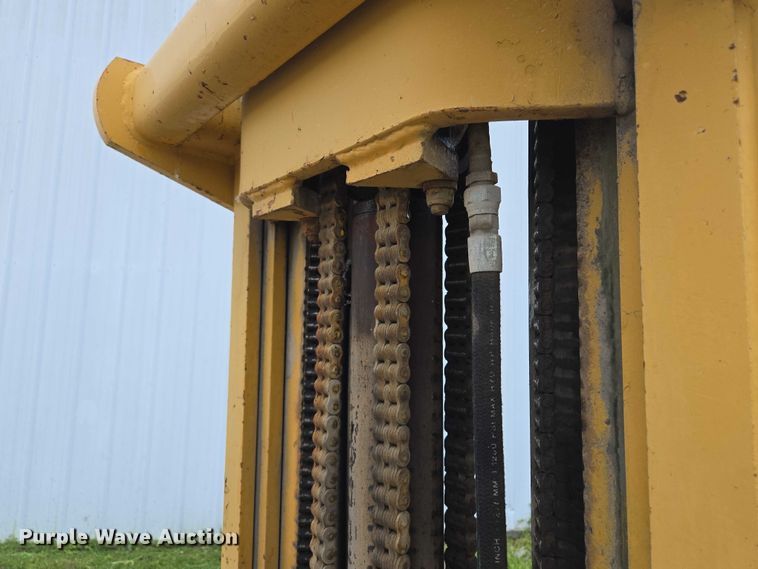 image for item EM7297 Hyster forklift