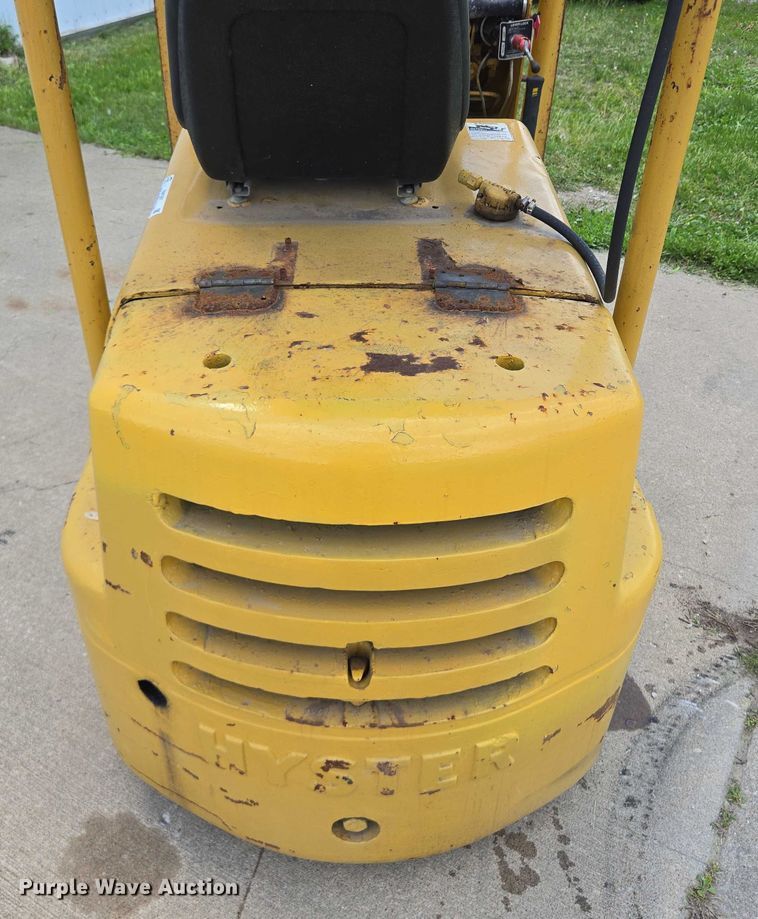 image for item EM7297 Hyster forklift