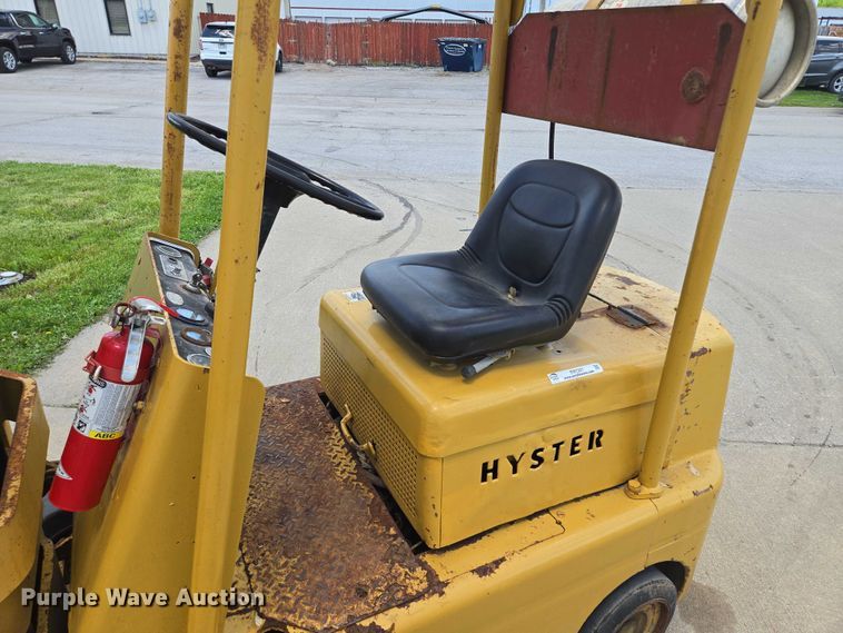 image for item EM7297 Hyster forklift