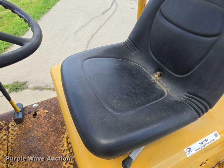 image for item EM7297 Hyster forklift