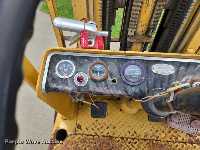 image for item EM7297 Hyster forklift