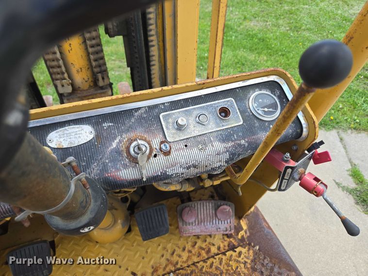 image for item EM7297 Hyster forklift