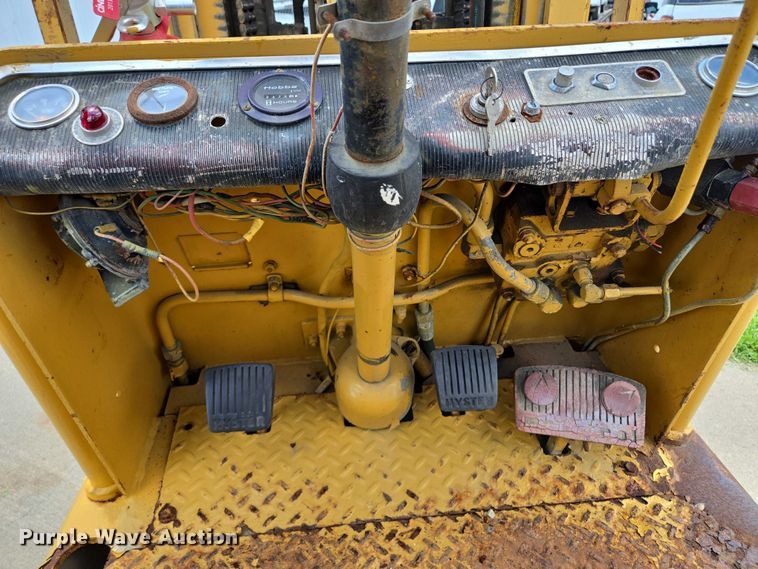 image for item EM7297 Hyster forklift